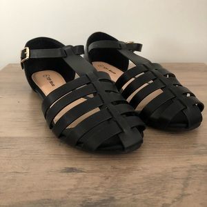 TOP Moda Black Gladiator Strap Ankle Sandals